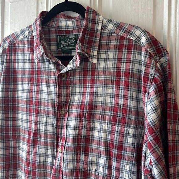 Woolrich Shirt Mens Large Red Plaid Pocketed Button Up Short Sleeve Collared Top - Picture 2 of 6